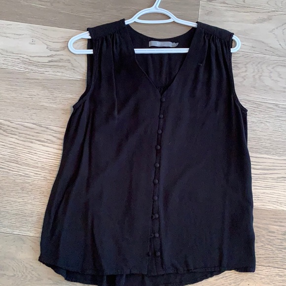 Black button sleeveless top - Picture 1 of 3